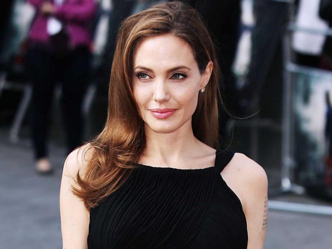 Анджелине Джоли вручат почетный "Оскар"