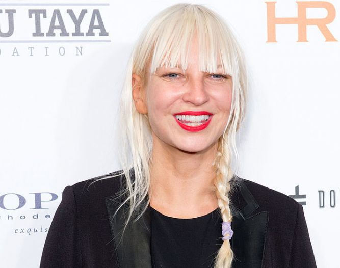 Знакомьтесь, Sia – самая загадочная поп-звезда