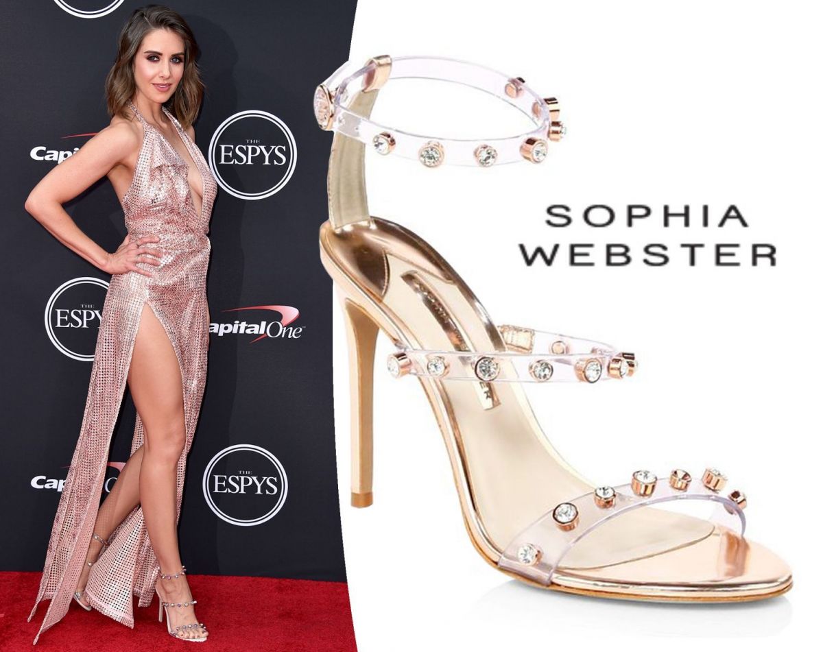 Обувь недели: босоножки Sophia Webster