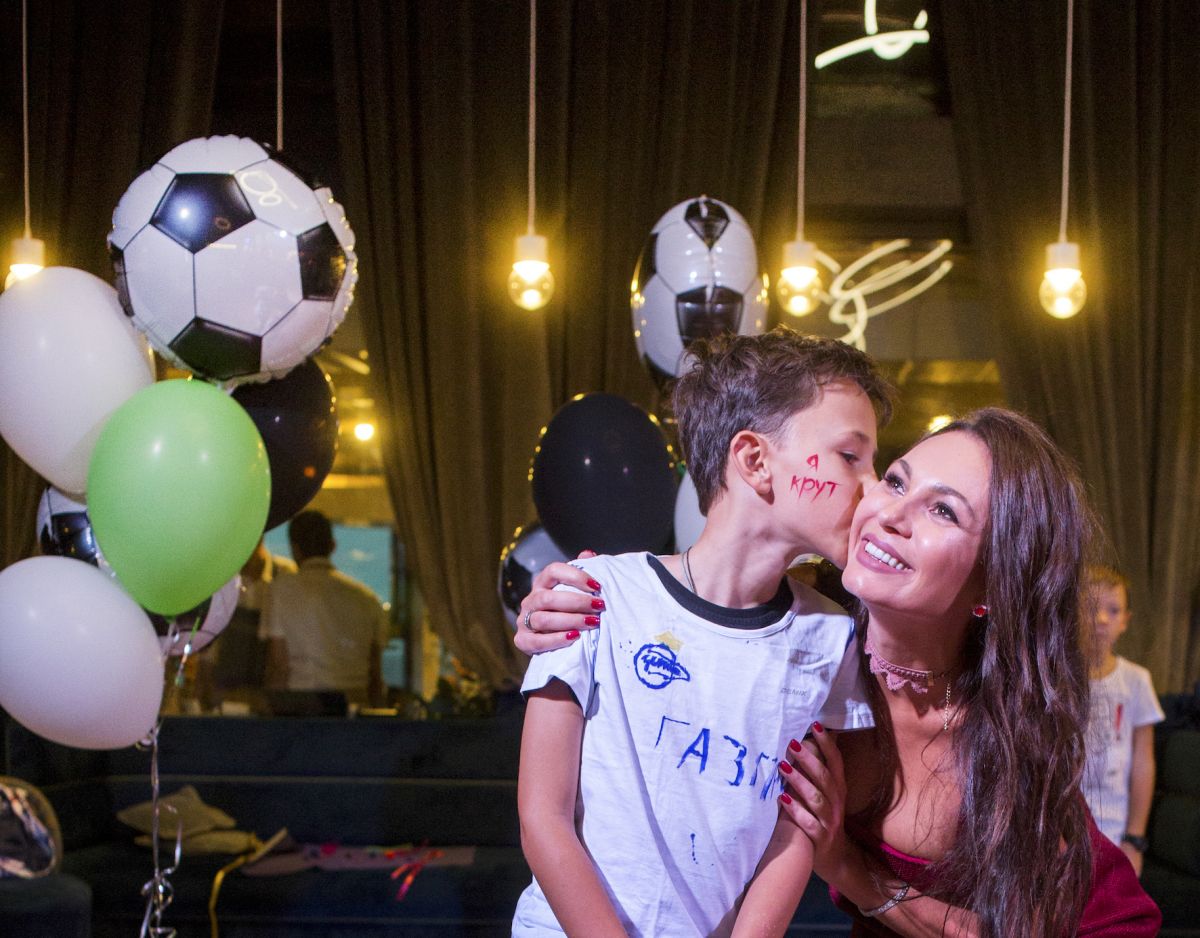 Праздник в футбольном стиле: как сын Юрия и Инны Жирковых отметил 10-й день рождения