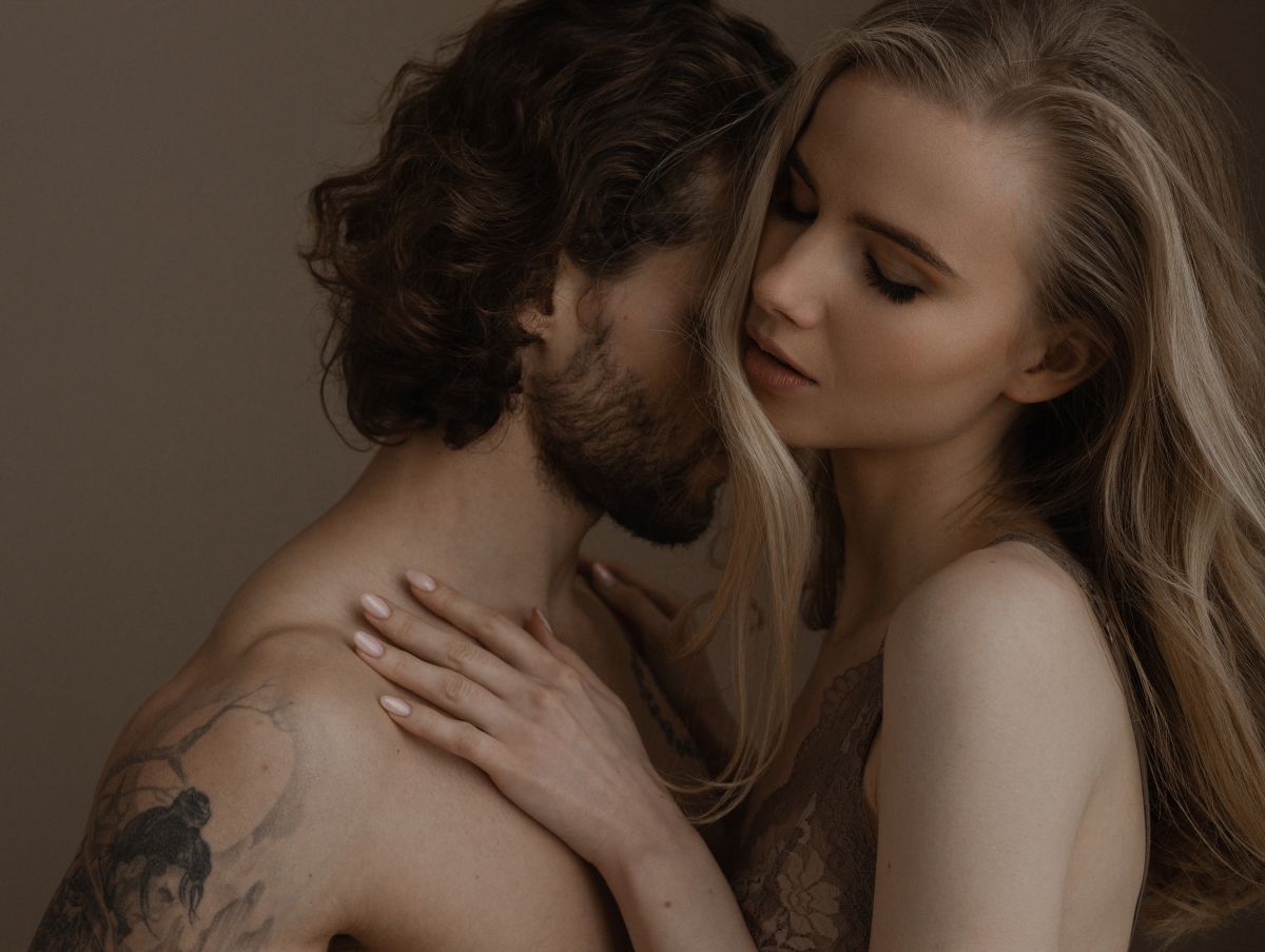 Компания Carely запустила бренд безопасной интимной косметики Louder