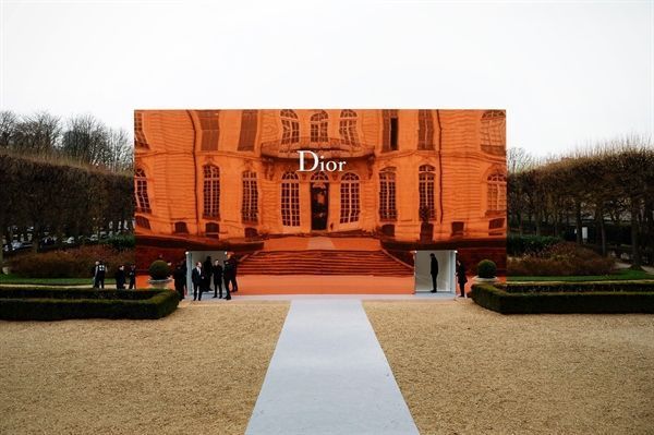 Неделя высокой моды: показ Christian Dior