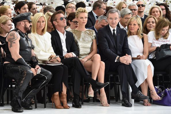Война и мир: двойной смысл в новой коллекции Рафа Симонса для Christian Dior