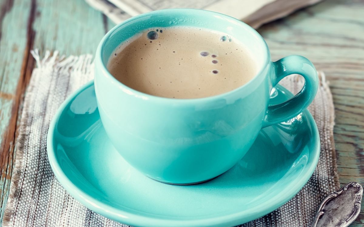 Чем можно заменить сахар, который мы добавляем в кофе? 