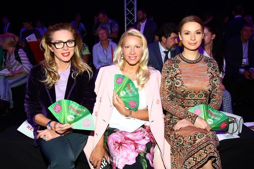 ​Юлия Барановская и Сати Казанова открыли международную выставку моды Collection Première Moscow
