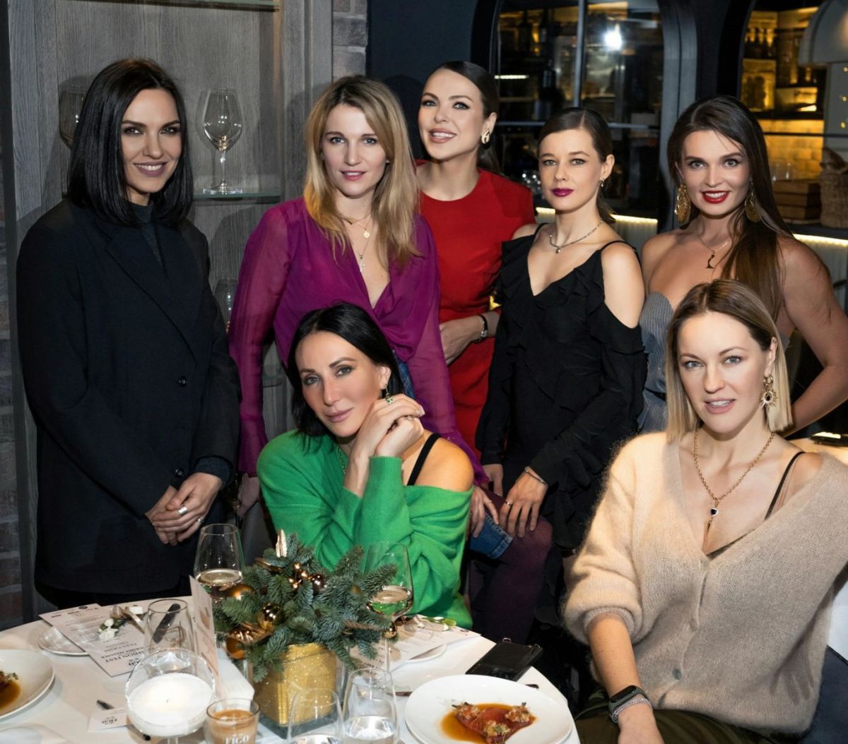 Олеся Судзиловская, Катерина Шпица, Надя Ручка на Гала-ужине в ресторане Figo