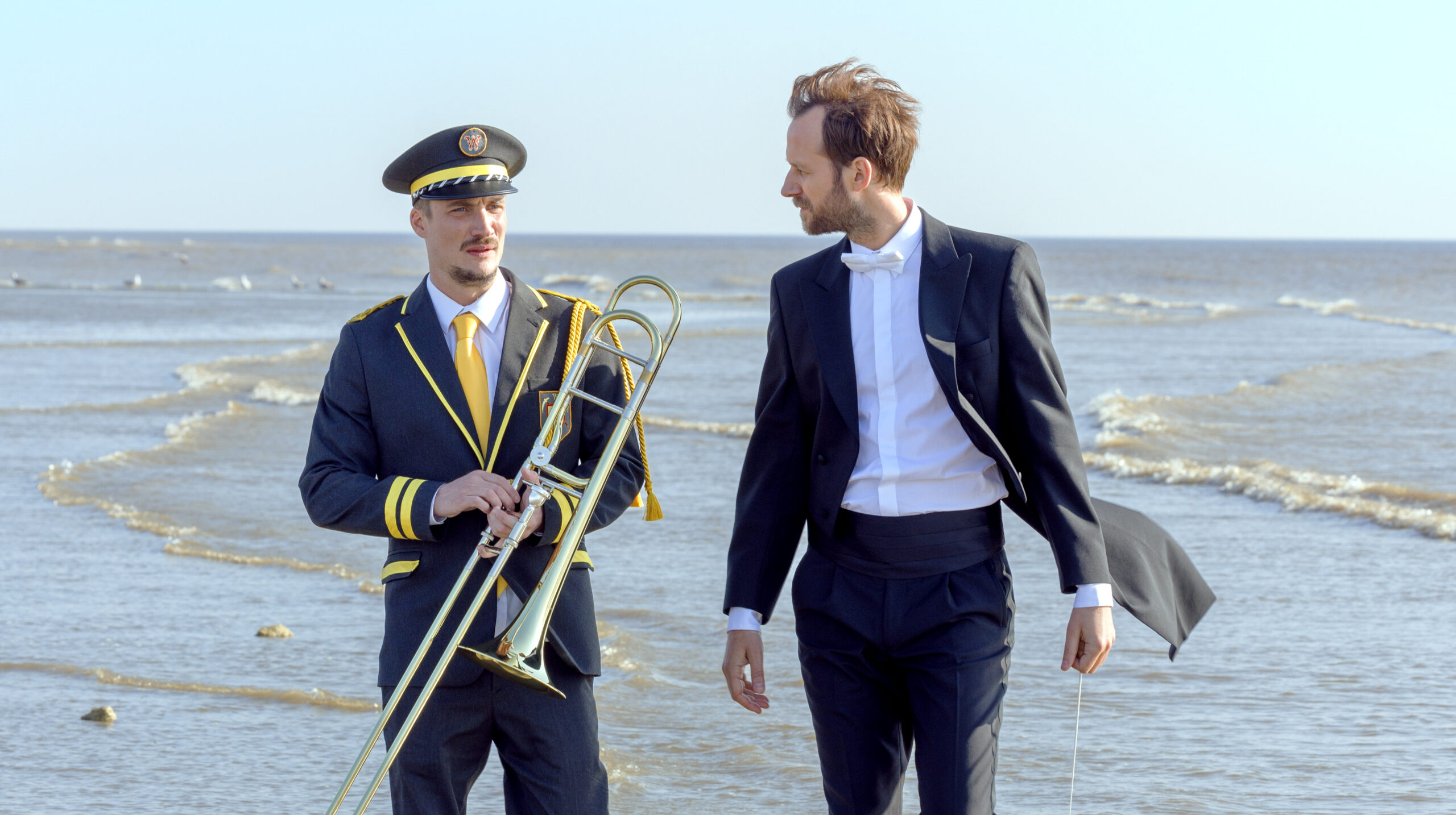 Must watch: «Братья по нотам» (En Fanfare)